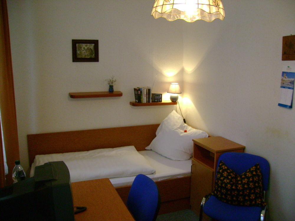 Hotel - Pension Vesta Bad Elster Ngoại thất bức ảnh