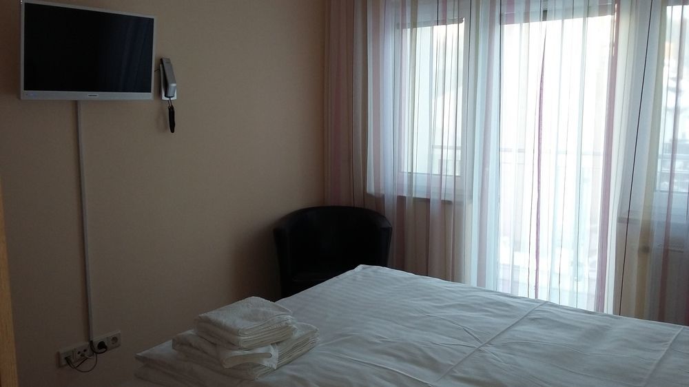 Hotel - Pension Vesta Bad Elster Ngoại thất bức ảnh